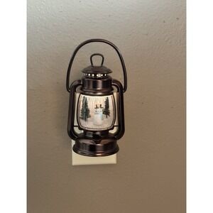 Bath & Body Works Wallflowers Fragrance Night Light Winter Snowman Lantern Scene